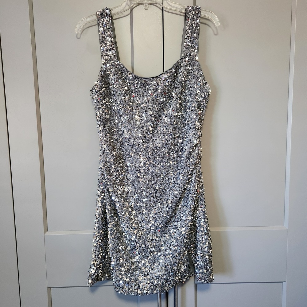 New Vici Women's Light Silver Sequin Sleeveless Mini Dress L Large Party